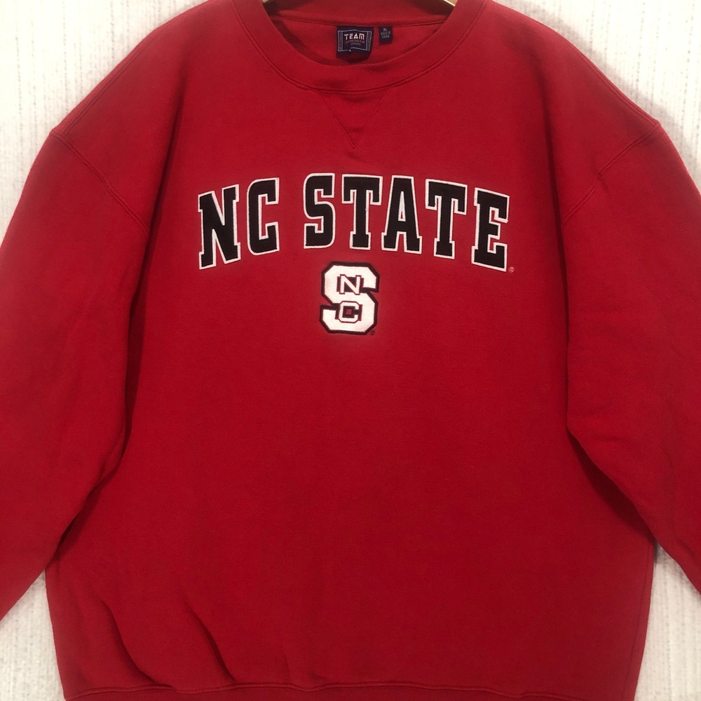 Team Edition NC State Wolfpack Sweatshirt Red Crewneck Mens XL Graphic Logo